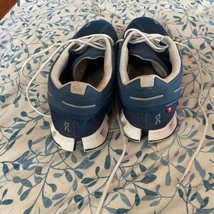 Swiss engineering size 7.5 navy women’s sneakers